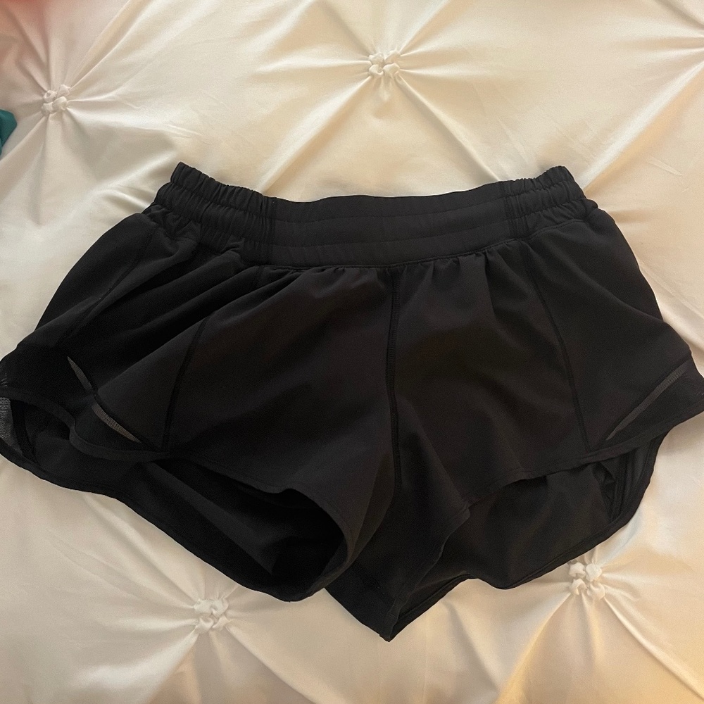 lululemon hotty hot 2.5 in size 8